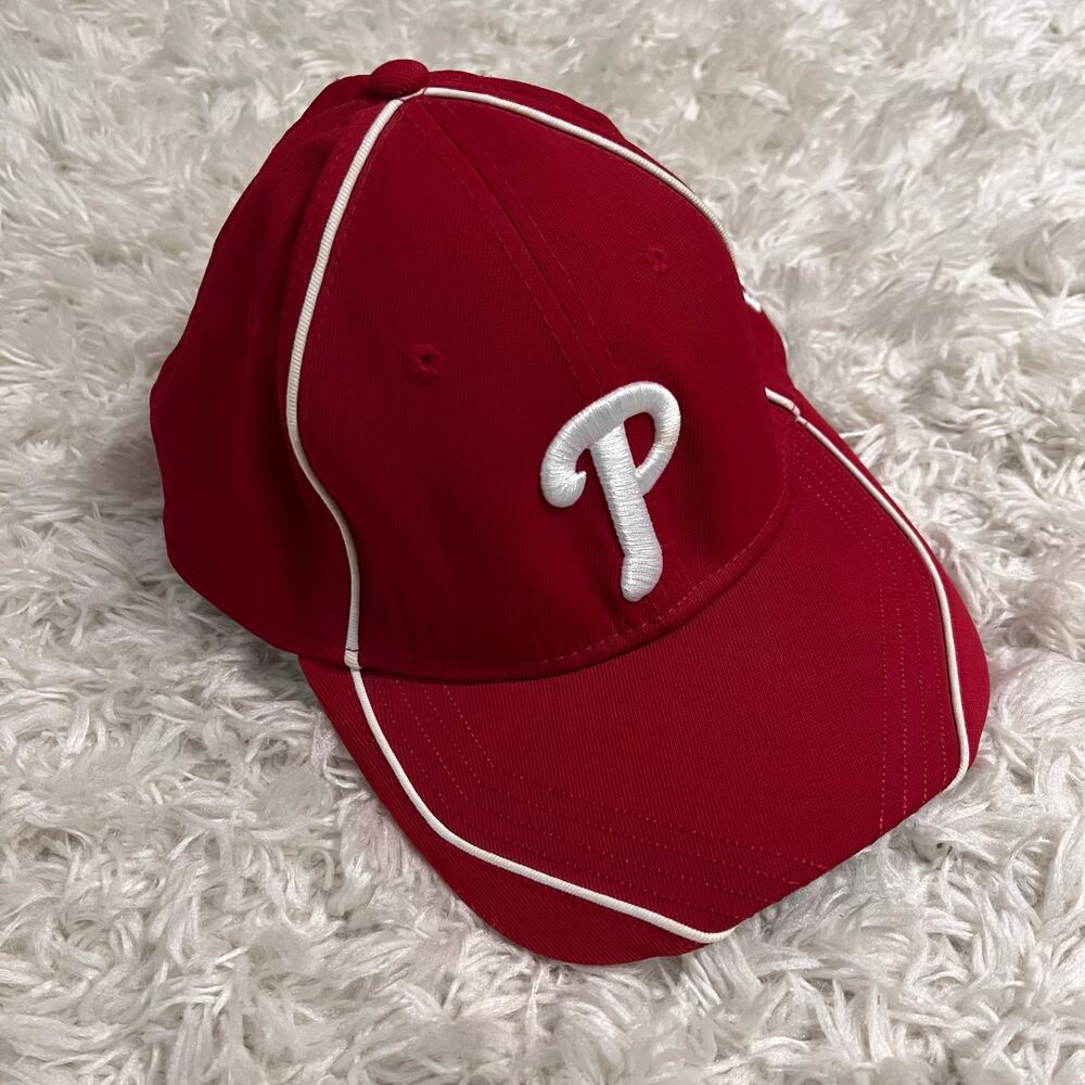 Genuine Merchandise Red New Era Philadelphia Phillies Hat Size Medium-Large